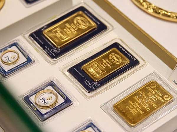 So sánh sự khác nhau giữa vàng PNJ và SJC