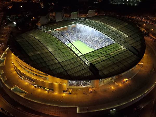 Khám phá sân vận động Estádio do Dragão