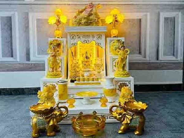Vậy mệnh Kim thờ Thần Tài màu gì để "tiền vào như nước"?