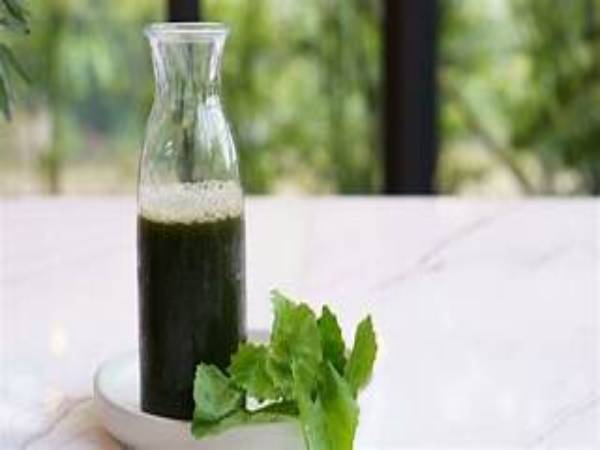 Nước rau má bài thuốc mát gan giải độc