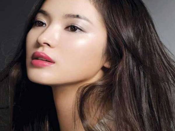 Tổng quan về tướng số nốt ruồi ở đuôi lông mày nữ Tổng quan về tướng số nốt ruồi ở đuôi lông mày nữ